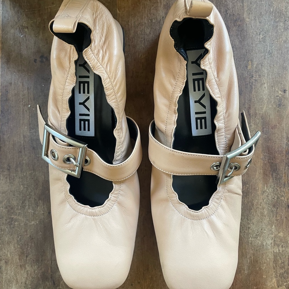 Women's Leather flats Korean brand